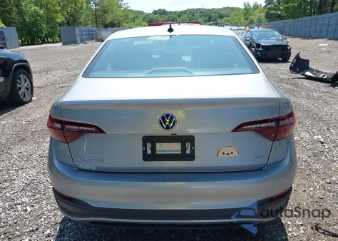 2024 Volkswagen Jetta 1.5T Se z USA, uszkodzony, nr VIN 3VW7M7BU2RM075561